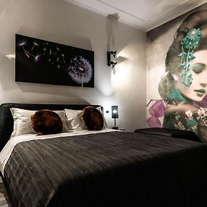 Trevi&Pantheon Design Rooms